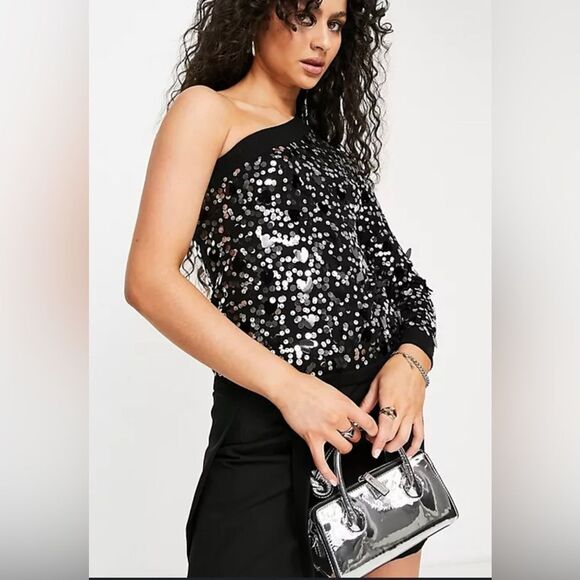 Love moschino Pailette Heart & Sequin Embellished One Shoulder Jumper Sweater - Picture 2 of 10